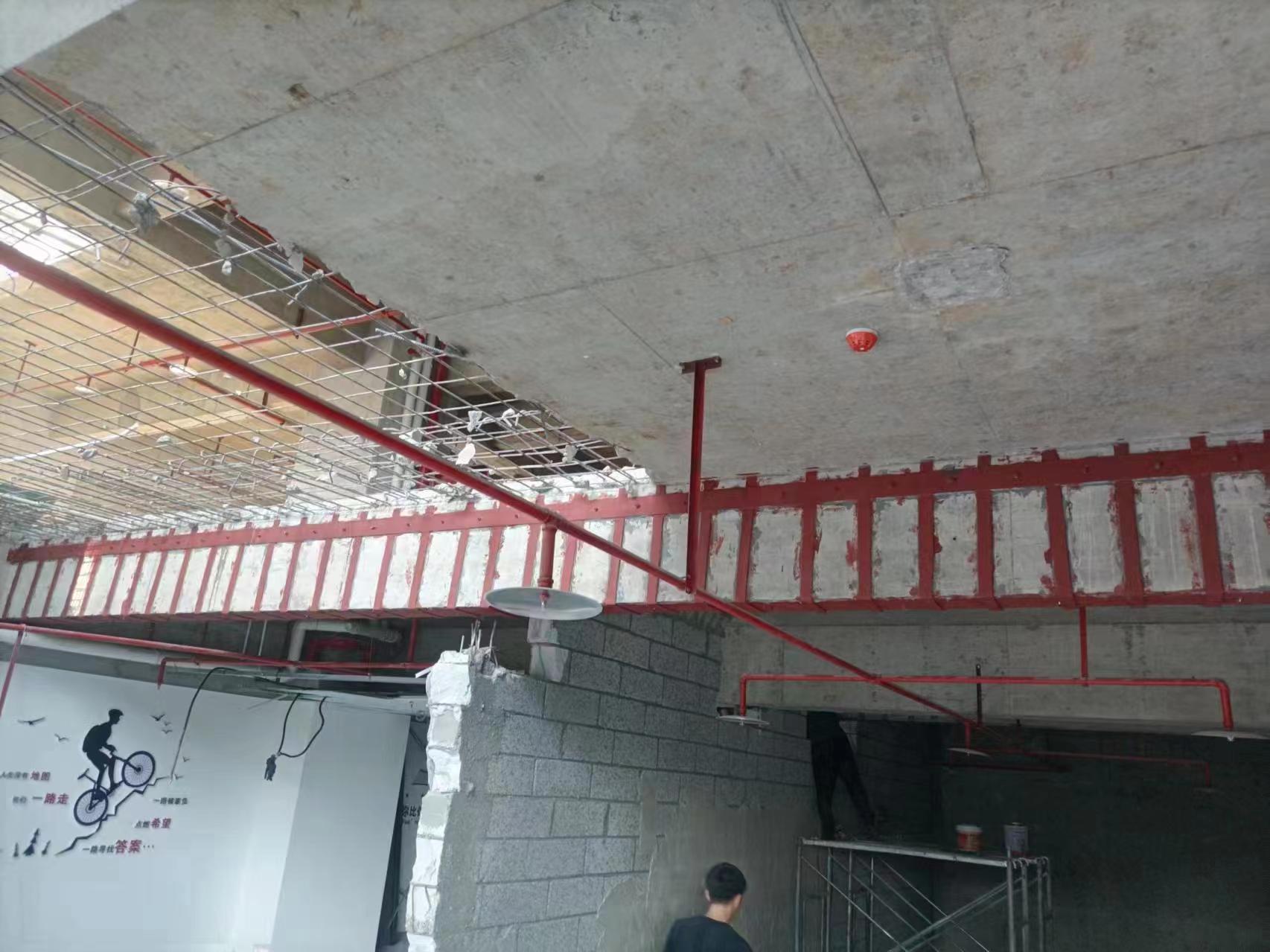阿坝厂房新增设备楼板的承载力不足的加固方法